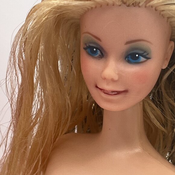 Angel Face Barbie 1982 #5640 Victorian Dress – Parts or Restoration - Picture 2 of 16